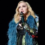 Папарацци засняли «резиновое» лицо Мадонны после неудачной пластики