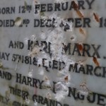 Надгробие могилы Карла Маркса в Лондоне разбили молотком (фото)