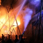 Крупный пожар в историческом центре Дакки. 70 погибших