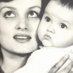 Оля Полякова в День матери растрогала сеть архивными фото