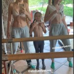 Оля Полякова показала как занимается спортом с дочками