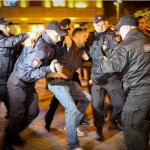 СМИ сообщают о десятках задержанных в центре Москвы