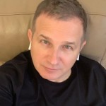 Юрий Горбунов показал, чем занимается в аэропорту